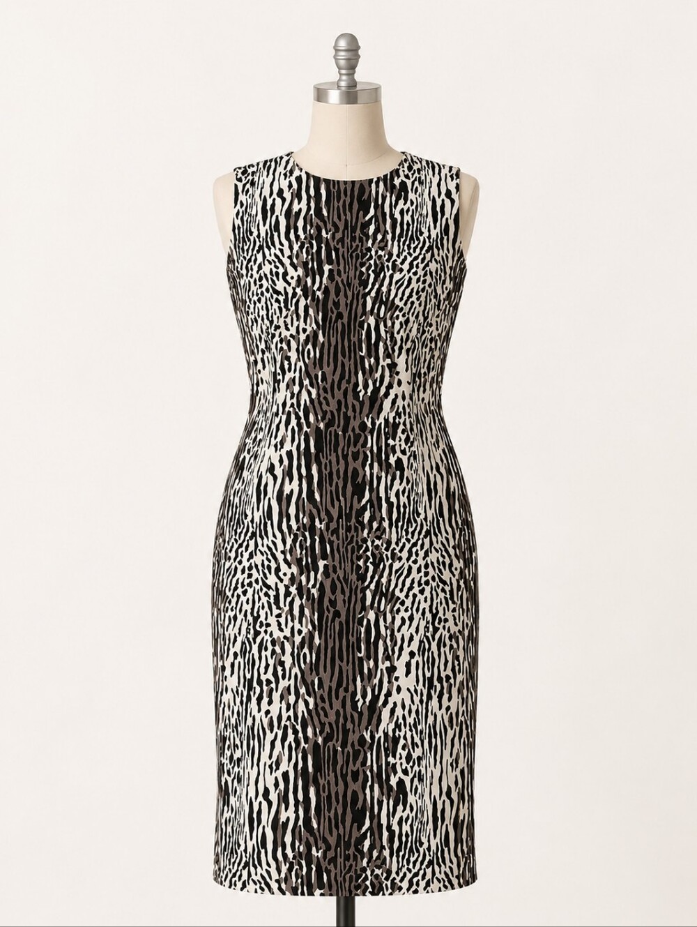 St. John Slim Sheath Dress Animal Print Sleeveless Size 8
